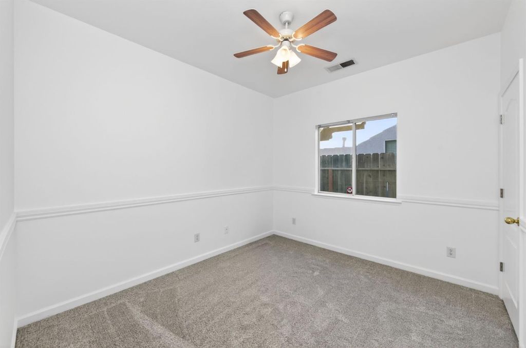 Image 24 of property listing at 2839 E Brandywine, Fresno, CA 93720