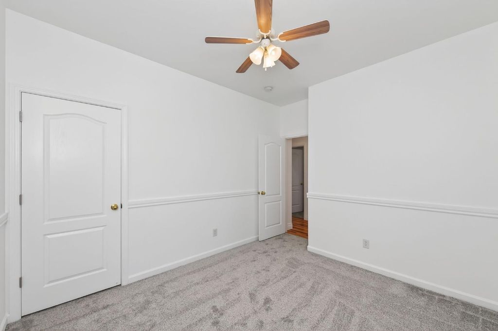 Image 25 of property listing at 2839 E Brandywine, Fresno, CA 93720