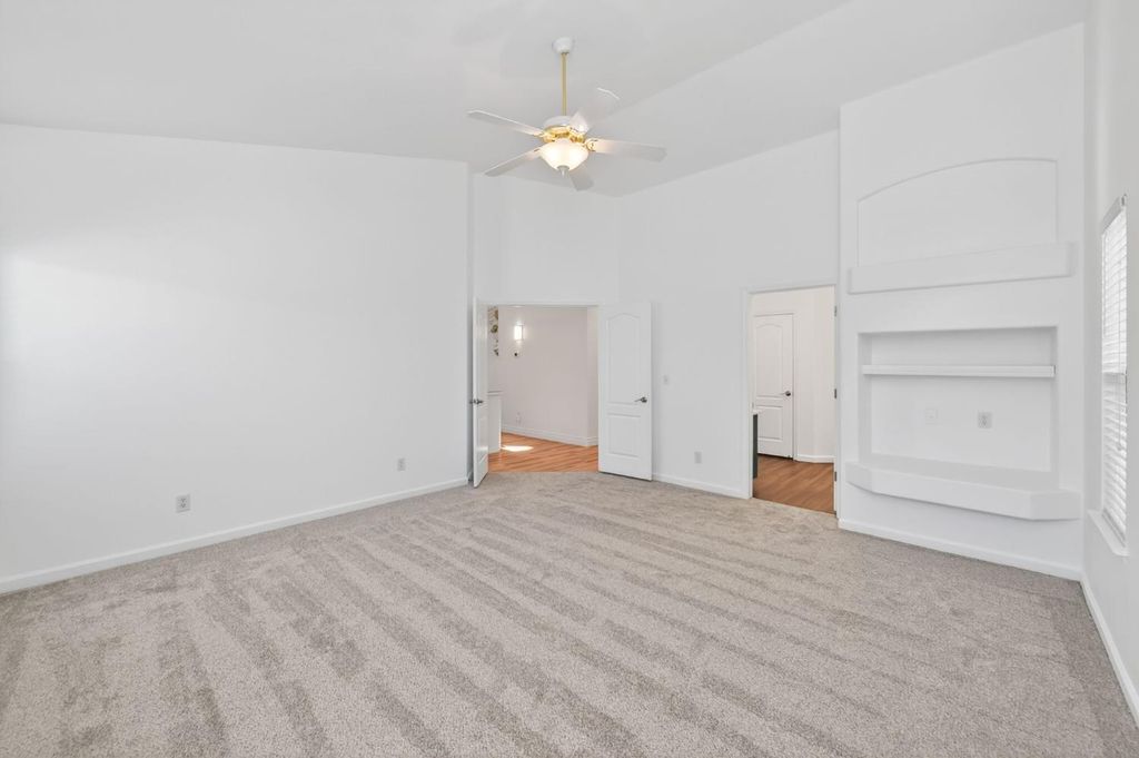 Image 27 of property listing at 2839 E Brandywine, Fresno, CA 93720