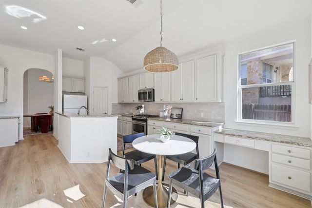 146 Dry Creek RD, Austin, TX 78737