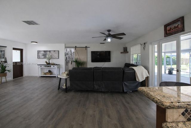 27420 SW 165th Ave, Homestead, FL 33031