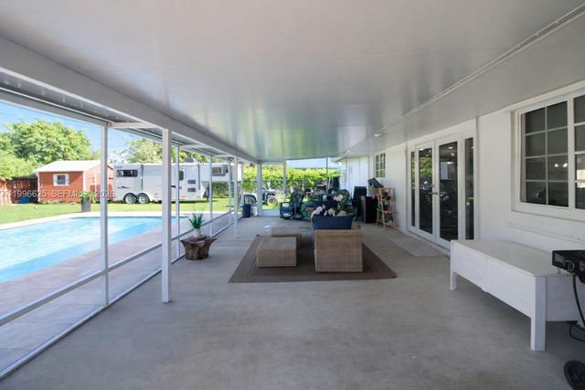 27420 SW 165th Ave, Homestead, FL 33031