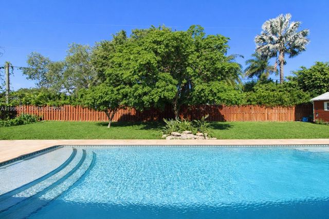 27420 SW 165th Ave, Homestead, FL 33031