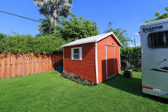 27420 SW 165th Ave, Homestead, FL 33031