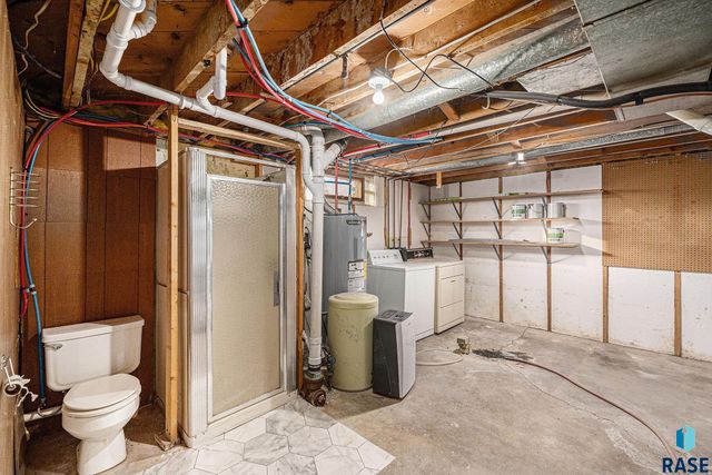 321 N Olive Ave Avenue, Madison, SD 57042