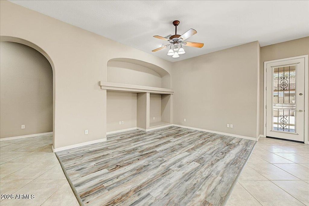Image 11 of property listing at 3005 W LANGUID Lane, Phoenix, AZ 85086