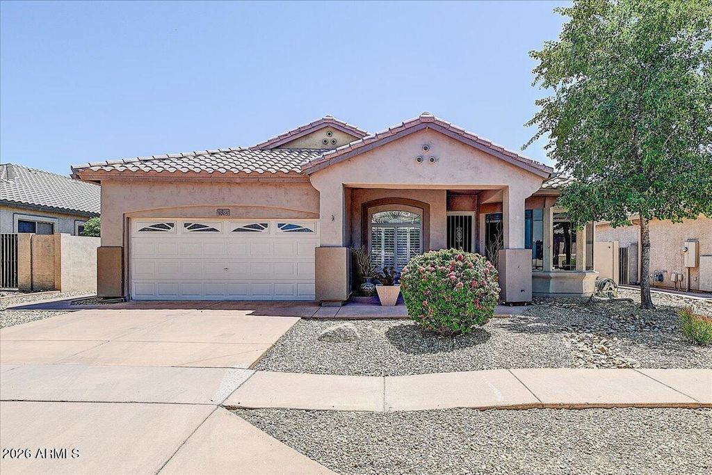 Image 2 of property listing at 3005 W LANGUID Lane, Phoenix, AZ 85086