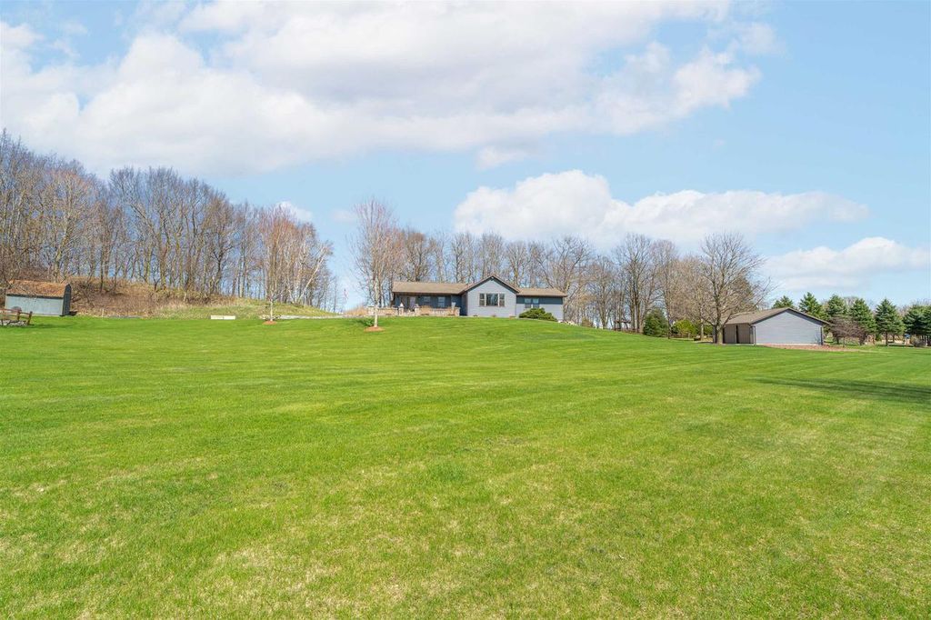 W3967 SHADY LANE, Chilton, WI 53014