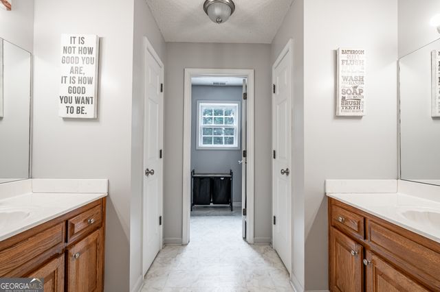 1572 Booze Mountain Road SE, Silver Creek, GA 30173