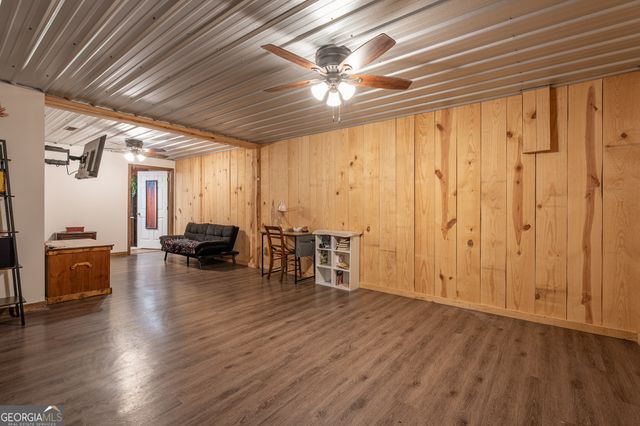 1572 Booze Mountain Road SE, Silver Creek, GA 30173