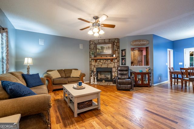 1572 Booze Mountain Road SE, Silver Creek, GA 30173