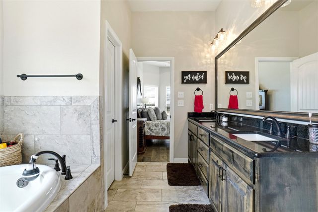 1027 Hope Court, Boyd, TX 76023