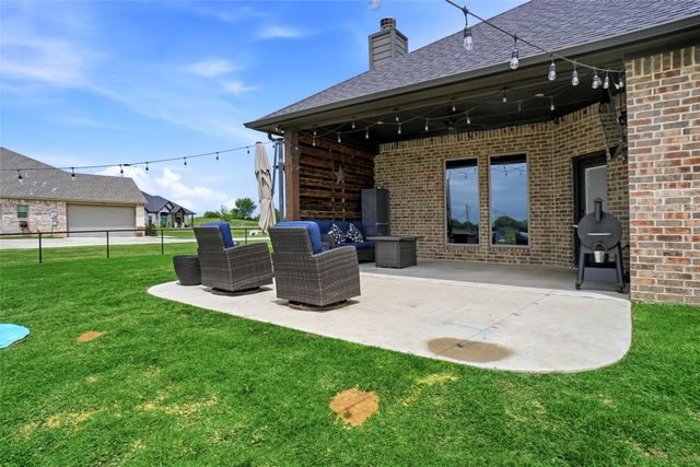1027 Hope Court, Boyd, TX 76023
