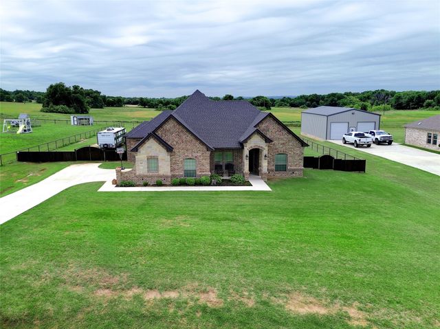 1027 Hope Court, Boyd, TX 76023
