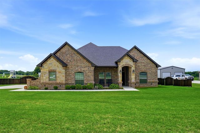 1027 Hope Court, Boyd, TX 76023