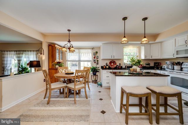 431 E AUGUSTA DR, Sinking Spring, PA 19608