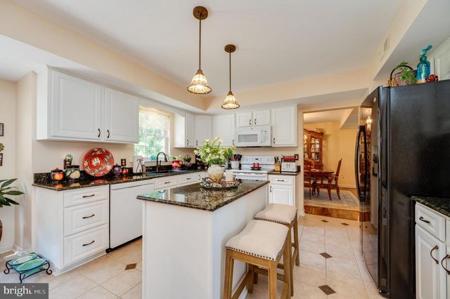 431 E AUGUSTA DR, Sinking Spring, PA 19608