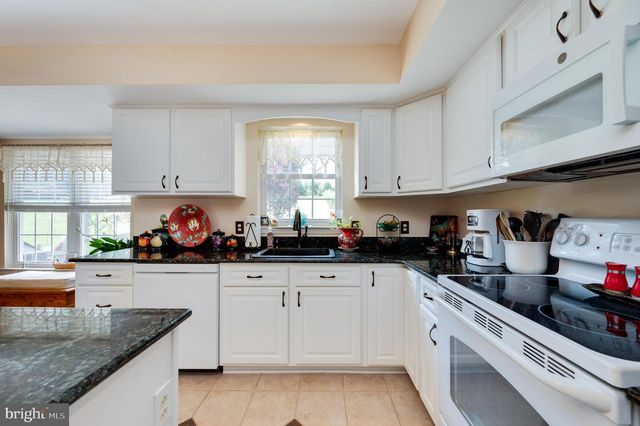 431 E AUGUSTA DR, Sinking Spring, PA 19608