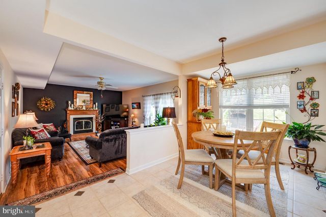 431 E AUGUSTA DR, Sinking Spring, PA 19608