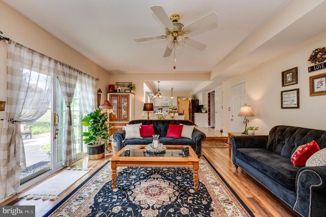 431 E AUGUSTA DR, Sinking Spring, PA 19608
