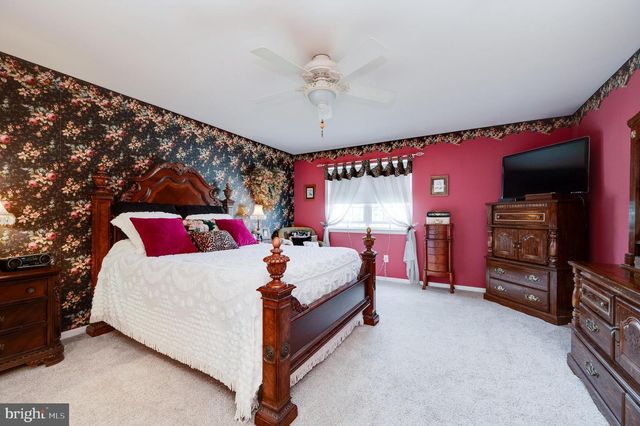 431 E AUGUSTA DR, Sinking Spring, PA 19608