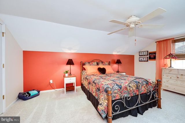 431 E AUGUSTA DR, Sinking Spring, PA 19608