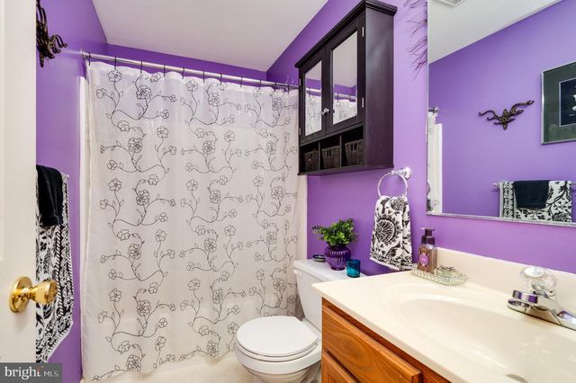 431 E AUGUSTA DR, Sinking Spring, PA 19608