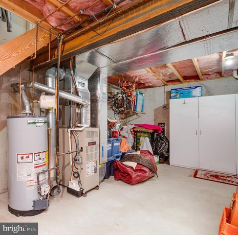 431 E AUGUSTA DR, Sinking Spring, PA 19608