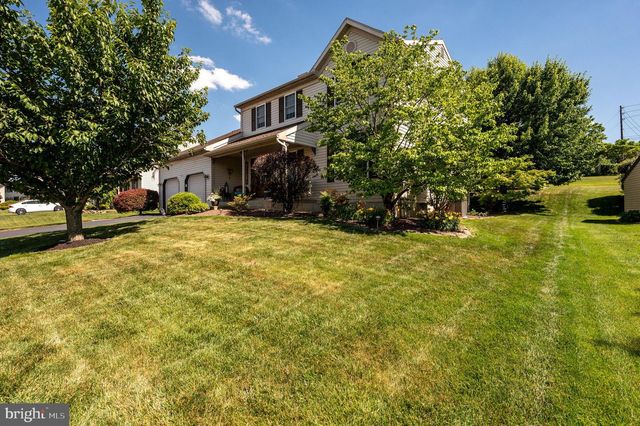 431 E AUGUSTA DR, Sinking Spring, PA 19608