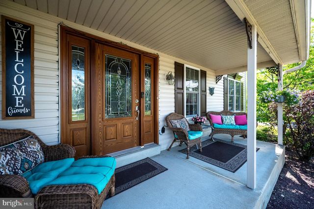 431 E AUGUSTA DR, Sinking Spring, PA 19608