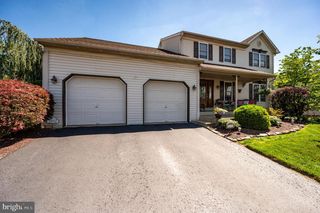 431 E AUGUSTA DR, Sinking Spring, PA 19608
