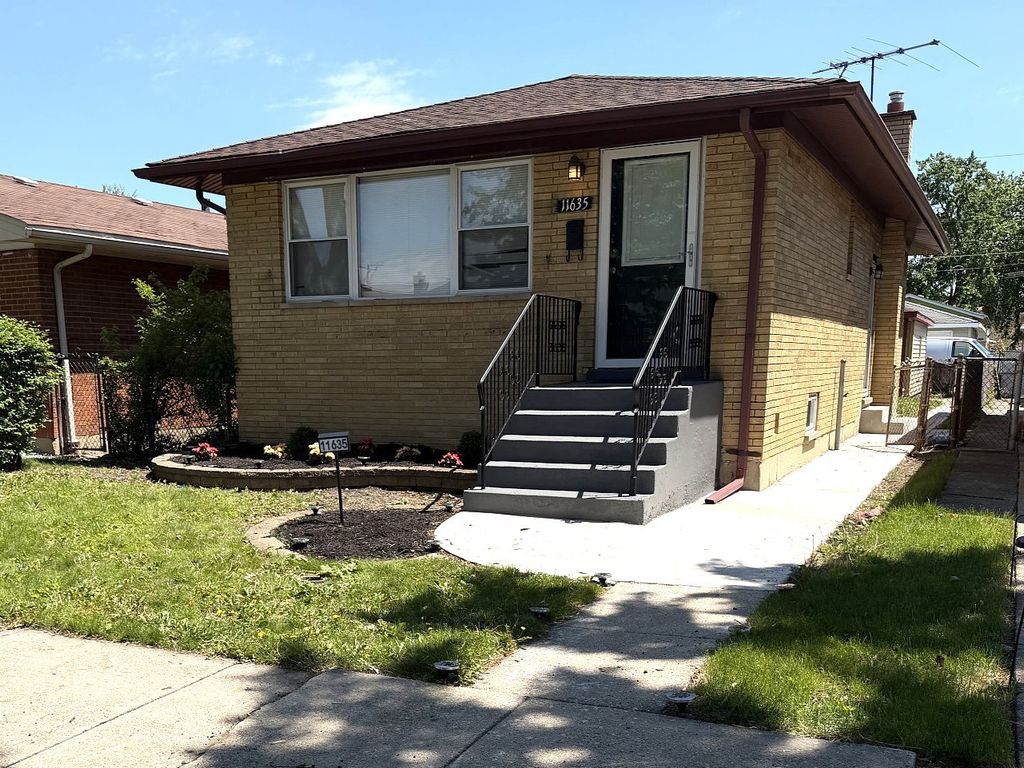 11635 S Justine Street, Chicago, IL 60643