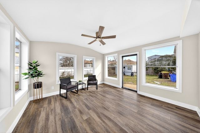 40 Duncan St, Fall River, MA 02721