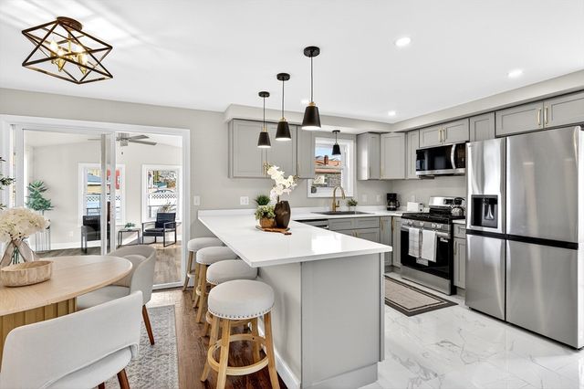 40 Duncan St, Fall River, MA 02721