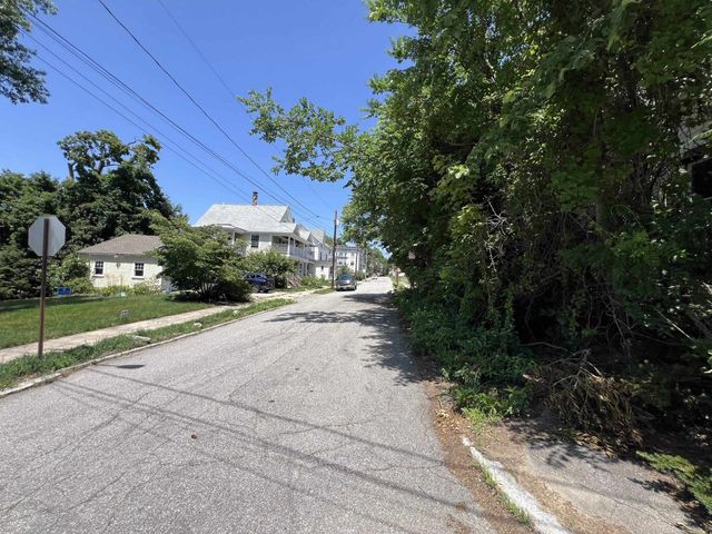 502 Manchester Street, Manchester, NH 03103