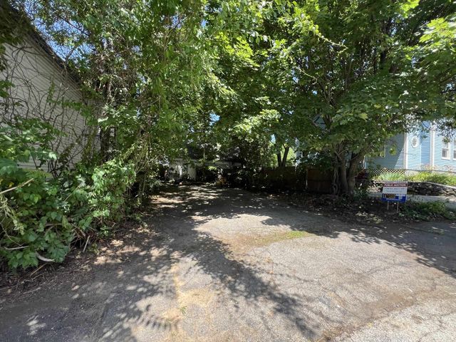 502 Manchester Street, Manchester, NH 03103