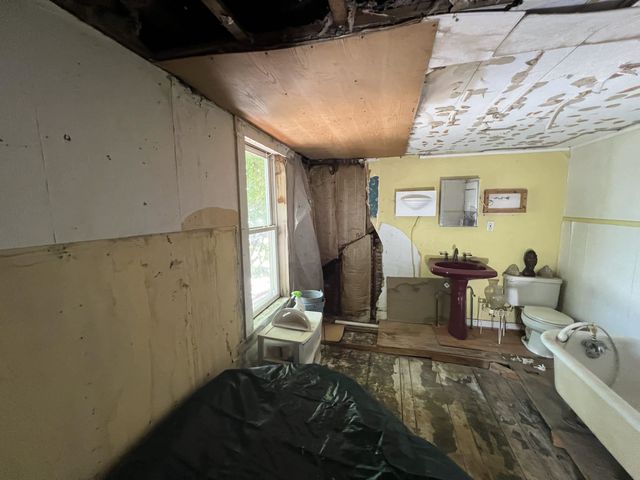 502 Manchester Street, Manchester, NH 03103