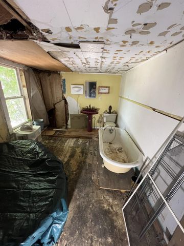 502 Manchester Street, Manchester, NH 03103