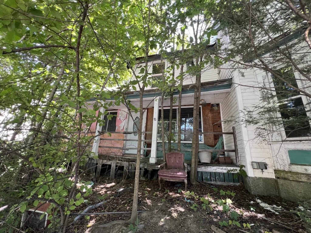 502 Manchester Street, Manchester, NH 03103