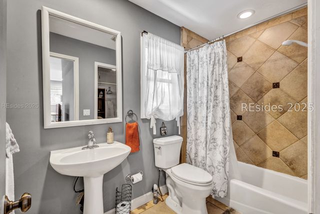 3 Flamingo St, Hilton Head Island, SC 29928