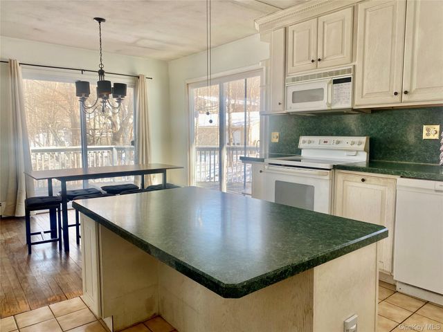 182 Downing Road, Pleasant Valley, NY 12569