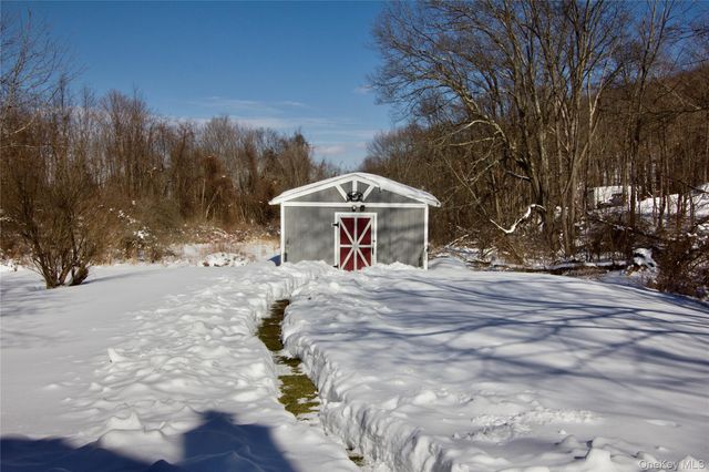 182 Downing Road, Pleasant Valley, NY 12569