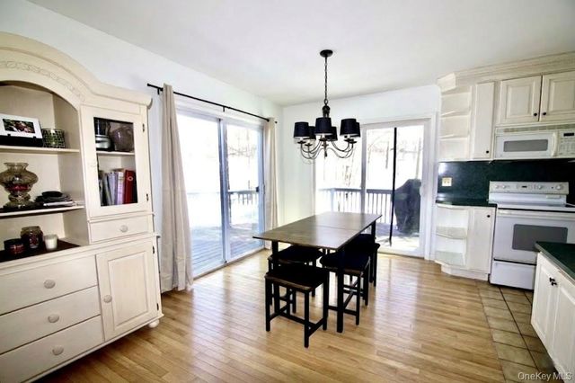 182 Downing Road, Pleasant Valley, NY 12569