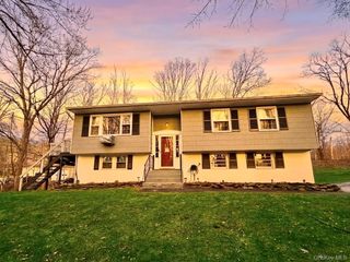 182 Downing Road, Pleasant Valley, NY 12569