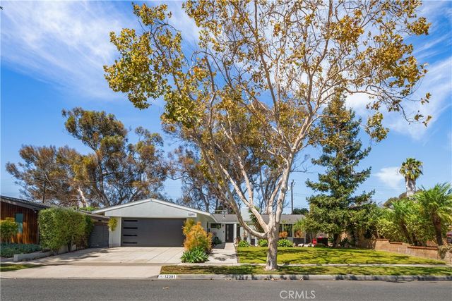 12391 Martha Ann, Los Alamitos, CA 90720