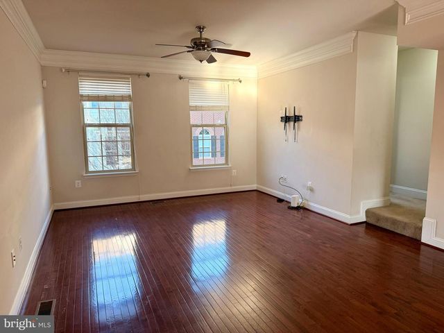 4502 POTOMAC HIGHLANDS CIR, Triangle, VA 22172