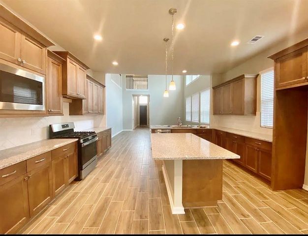 2122 Ironwood Pass Dr, Missouri City, TX 77459