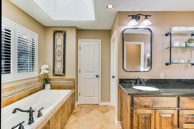 8105 Long Canyon DR, Austin, TX 78730