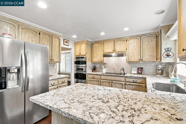 1280 Saint Andrews Dr, Discovery Bay, CA 94505