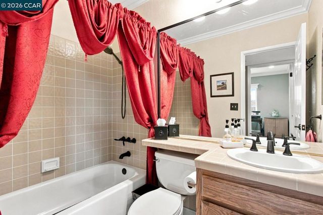 1280 Saint Andrews Dr, Discovery Bay, CA 94505